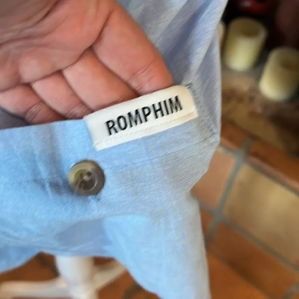 ROMPHIM LIGHT BLUE CHAMBRAY ROMPER, L! - Picture 11 of 15